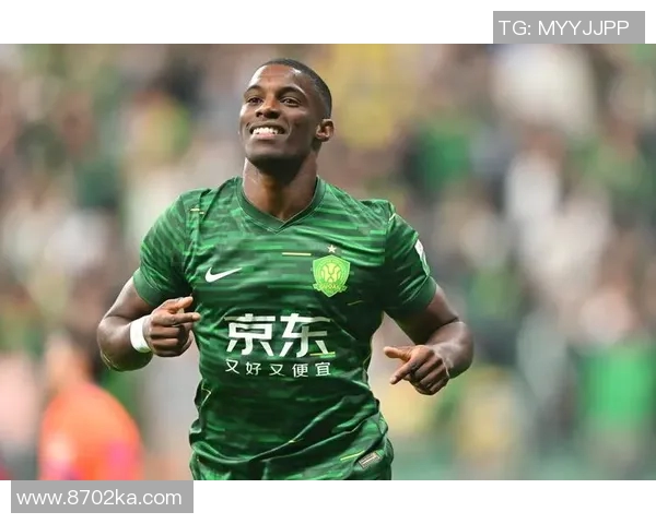 现最火足球明星背后的故事与成就揭秘